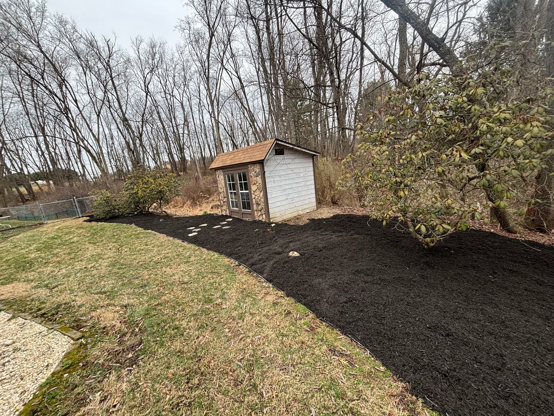 Fresh Black Mulch Install That Makes the Whole Yard Pop