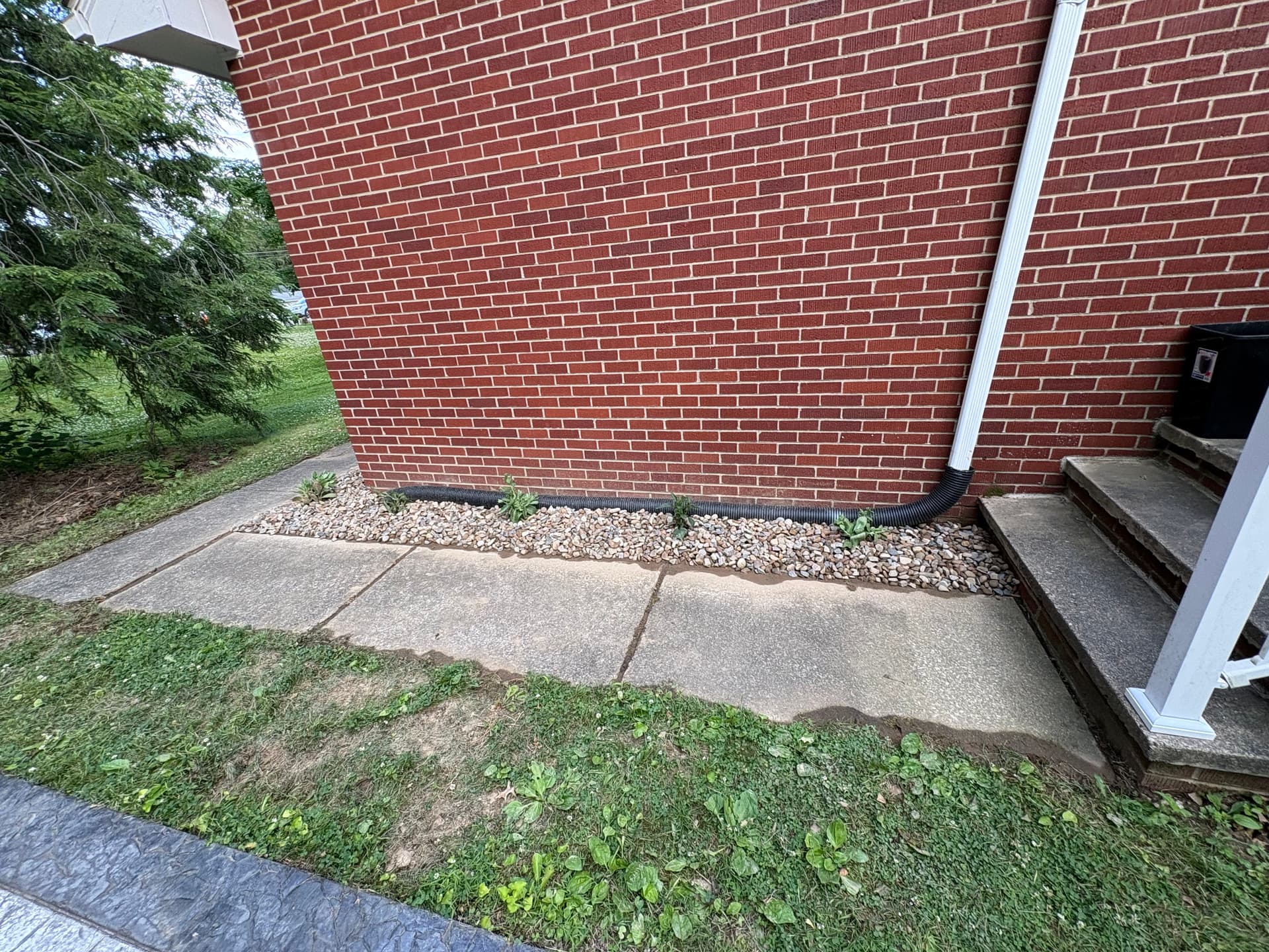 Gallery photos for Overgrown Flower Bed Torn Out and Rebuilt With Rock and New Plants: Image #2